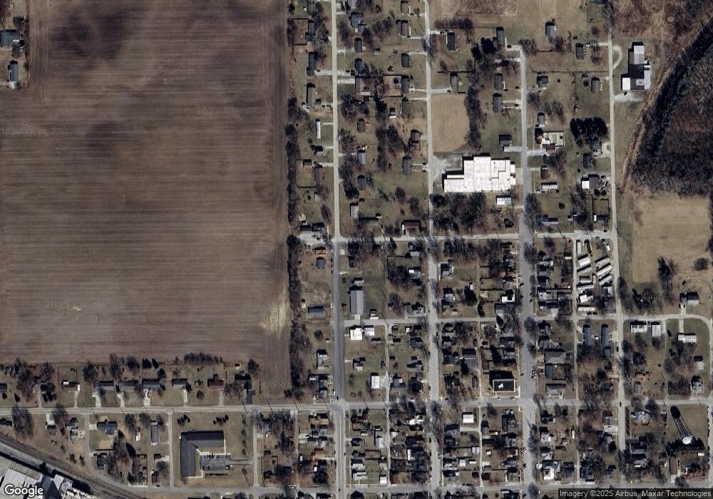 412 N Franklin St, Mentone, IN 46539 - photo 1