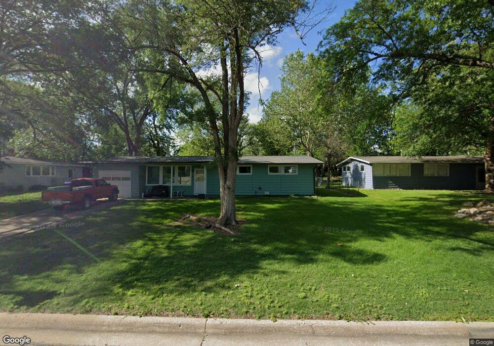 1308 SW Cornwall St, Topeka, KS 66611 - photo 1