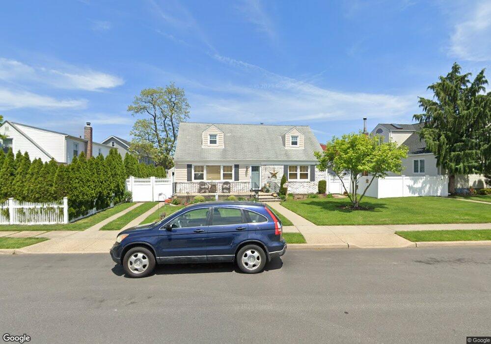 780 Rutgers Rd, Franklin Square, NY 11010 - photo 1