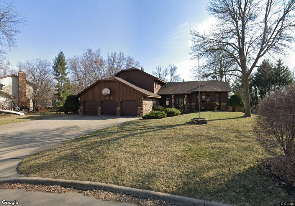 17111 Creek Ridge Pass, Minnetonka, MN 55345 - photo 1