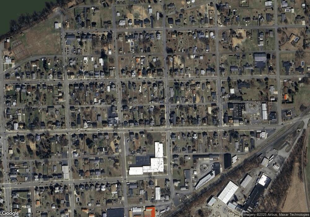 725 3rd St, Nescopeck, PA 18635 - photo 1