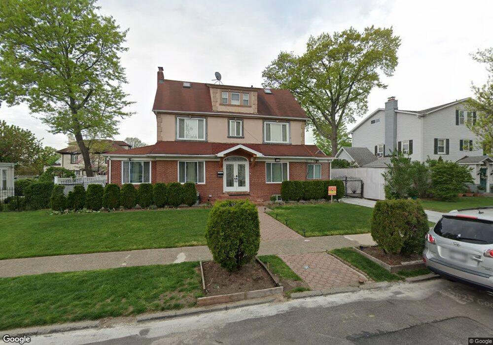 8880 195th Place, Hollis, NY 11423 - photo 1