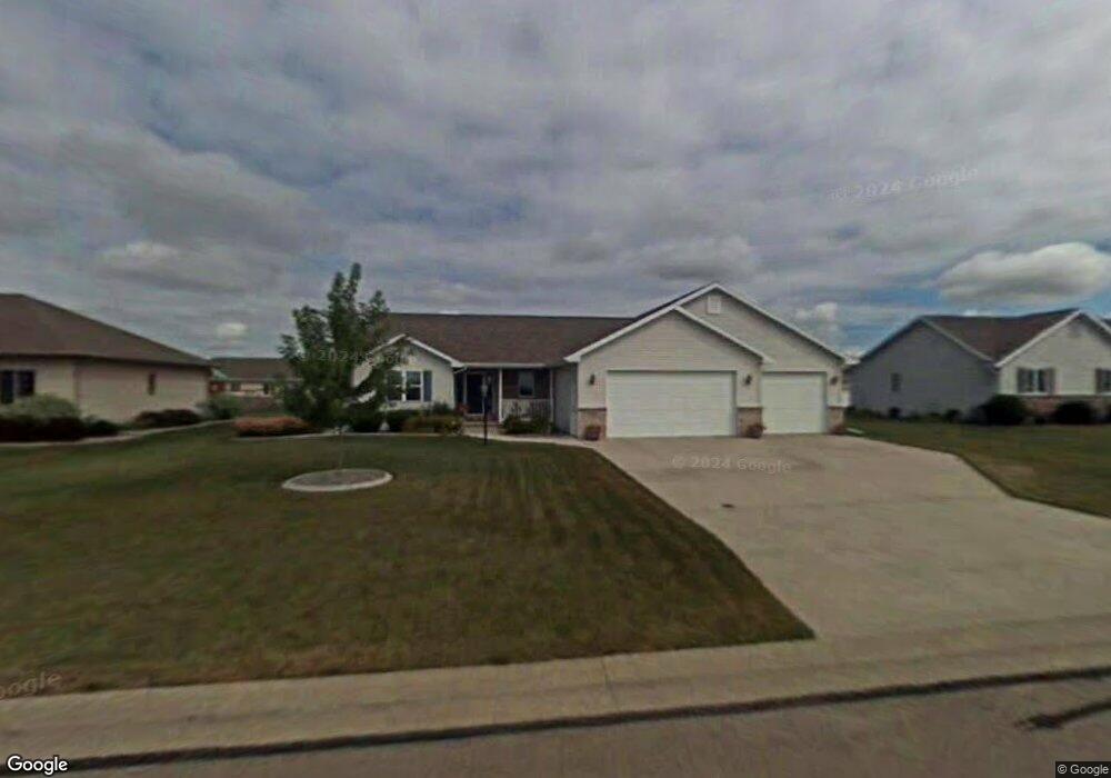 W5918 Daffodil Dr, Appleton, WI 54915 - photo 1