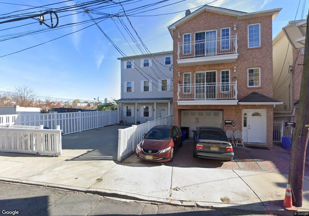 34 Gray St, Jersey City, NJ 07302 - photo 1