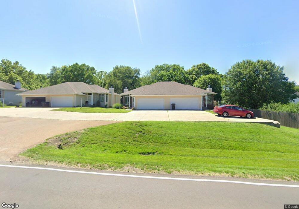 3433 SW Urish Rd, Topeka, KS 66614 - photo 1