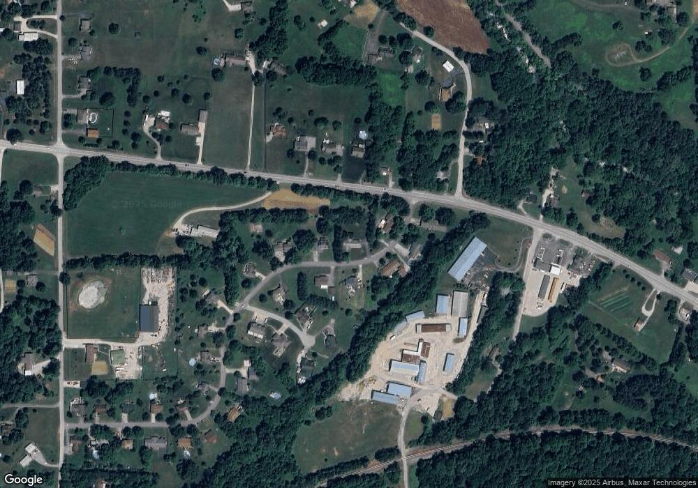 9002 Richland Dr, Georgetown, IN 47122 - photo 1