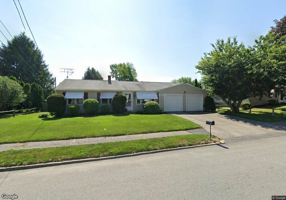 132 Locust Glen Dr, Cranston, RI 02921 - photo 1