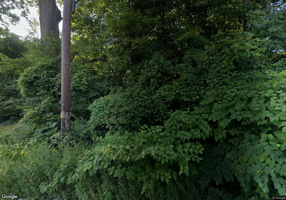 142 Toms Rd, Stamford, CT 06906 - photo 1