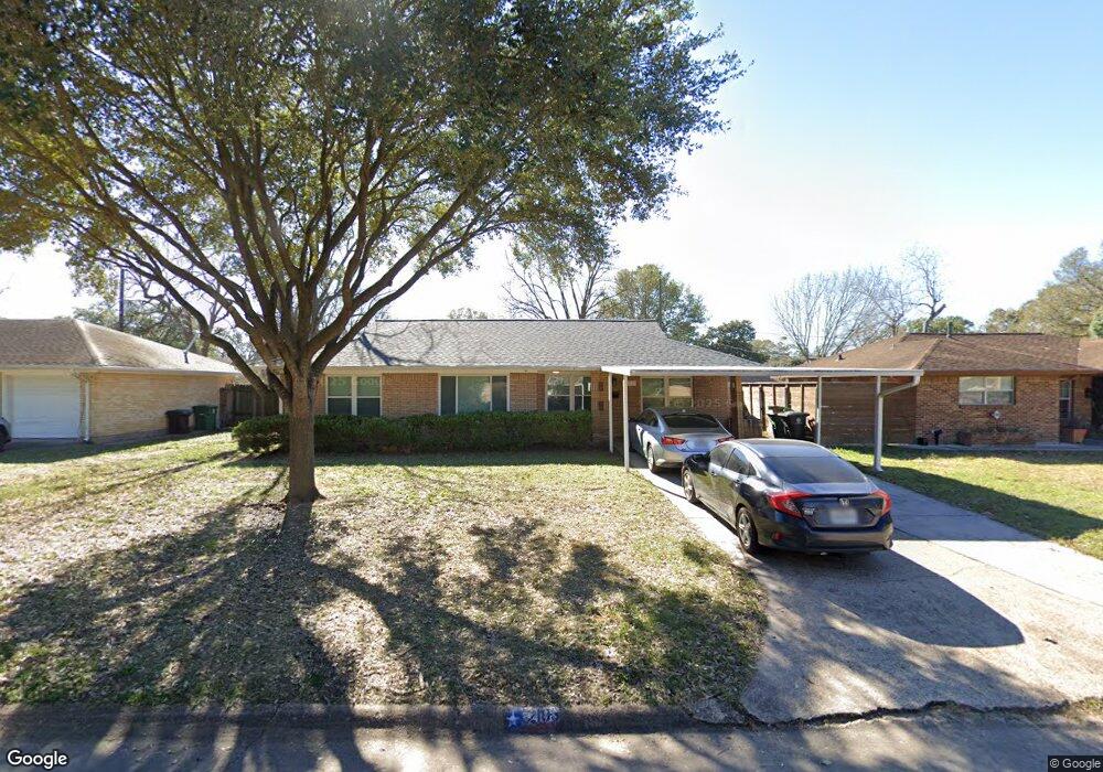 2103 Stonecrest Dr, Houston, TX 77018 - photo 1