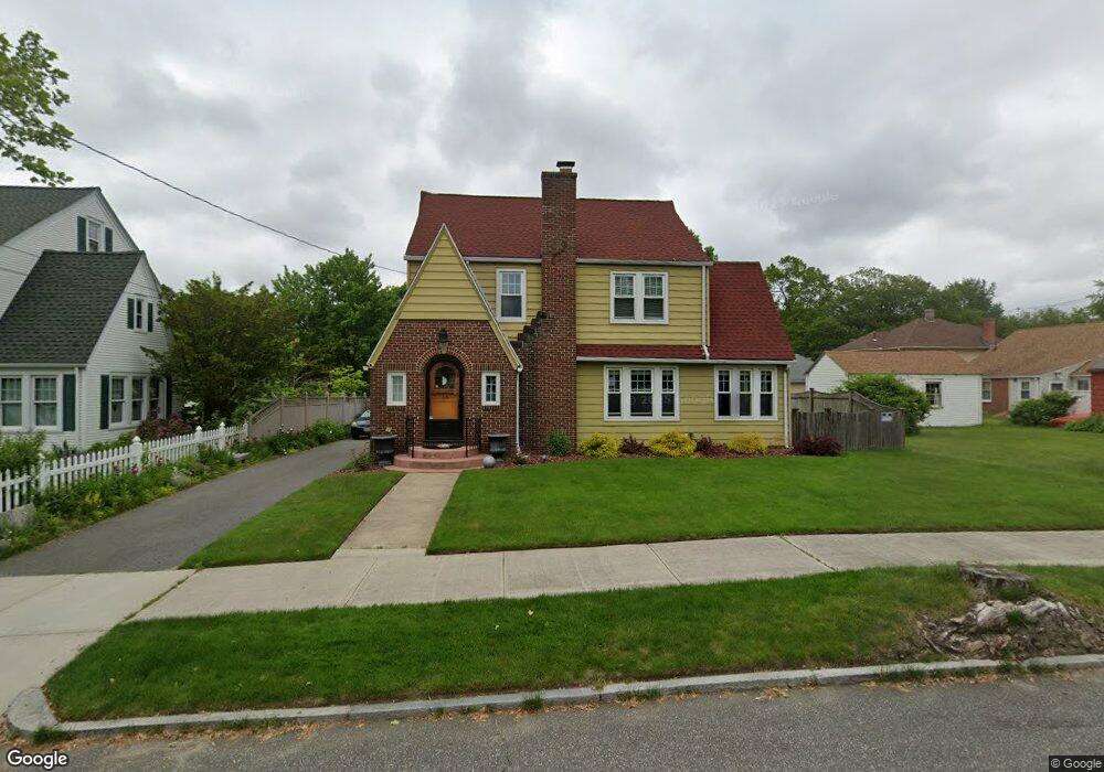16 Bennington St, Springfield, MA 01108 - photo 1