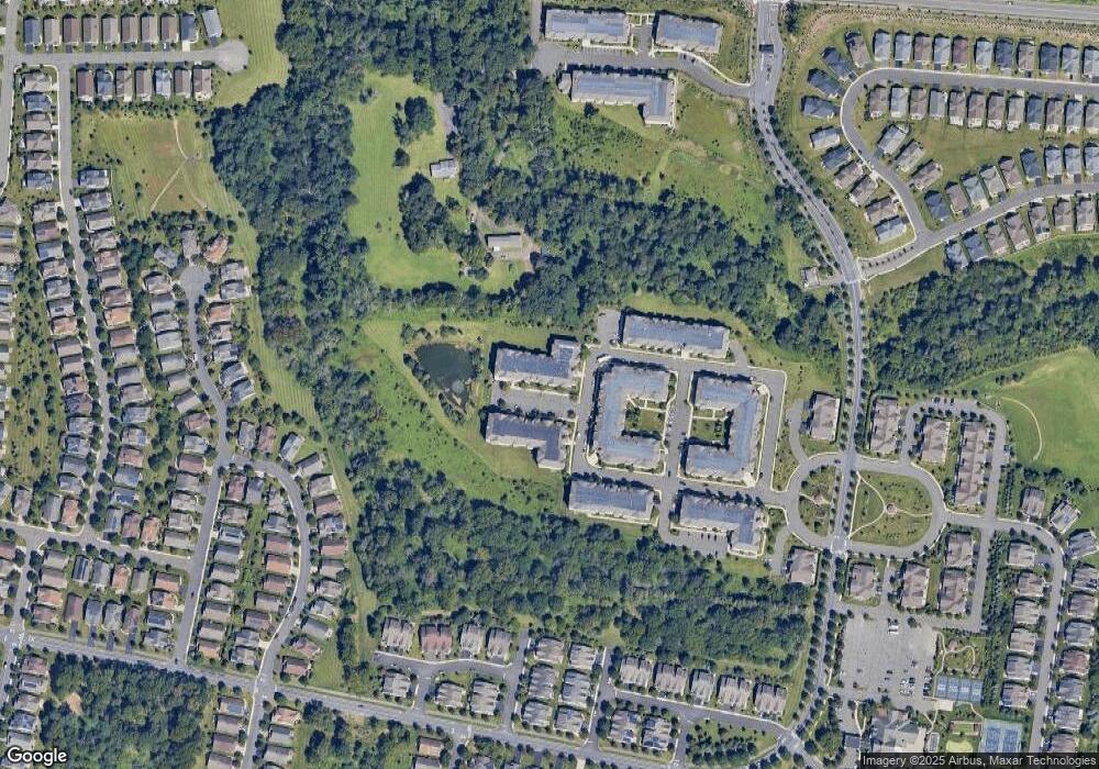 4202 Enclave Cir unit 14202, Somerset, NJ 08873 - photo 1