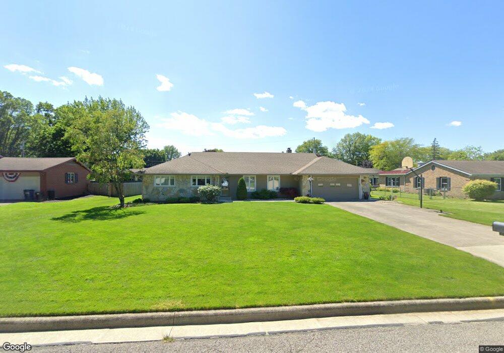 1043 Martha Ave, Bucyrus, OH 44820 - photo 1