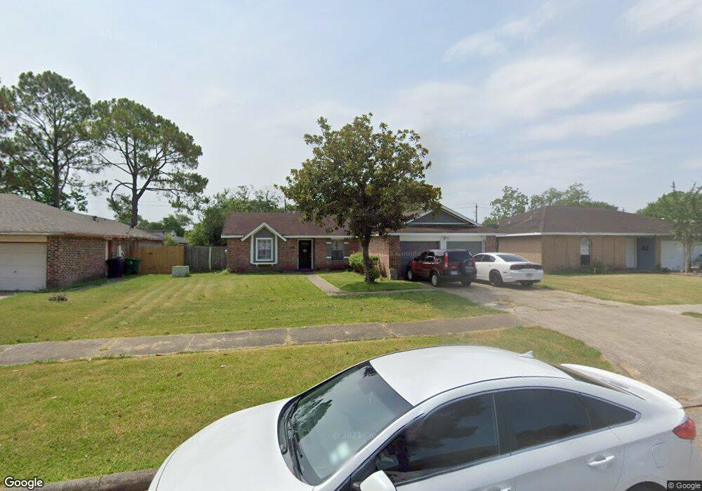 10526 Kirkglen Dr, Houston, TX 77089 - photo 1
