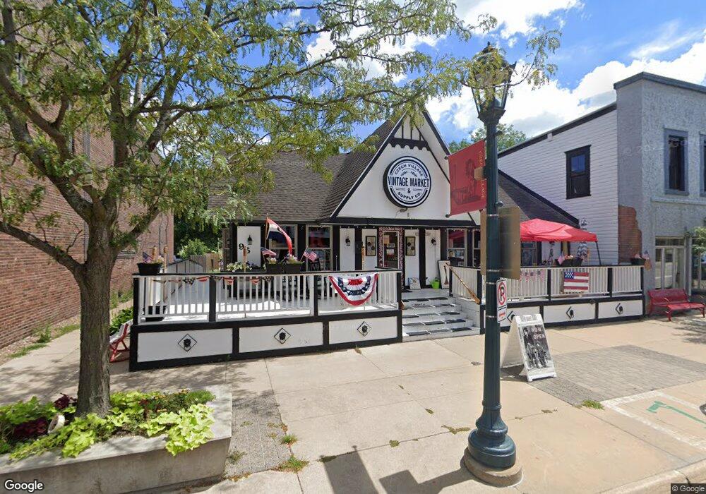 95 16th Ave SW, Cedar Rapids, IA 52404 - photo 1