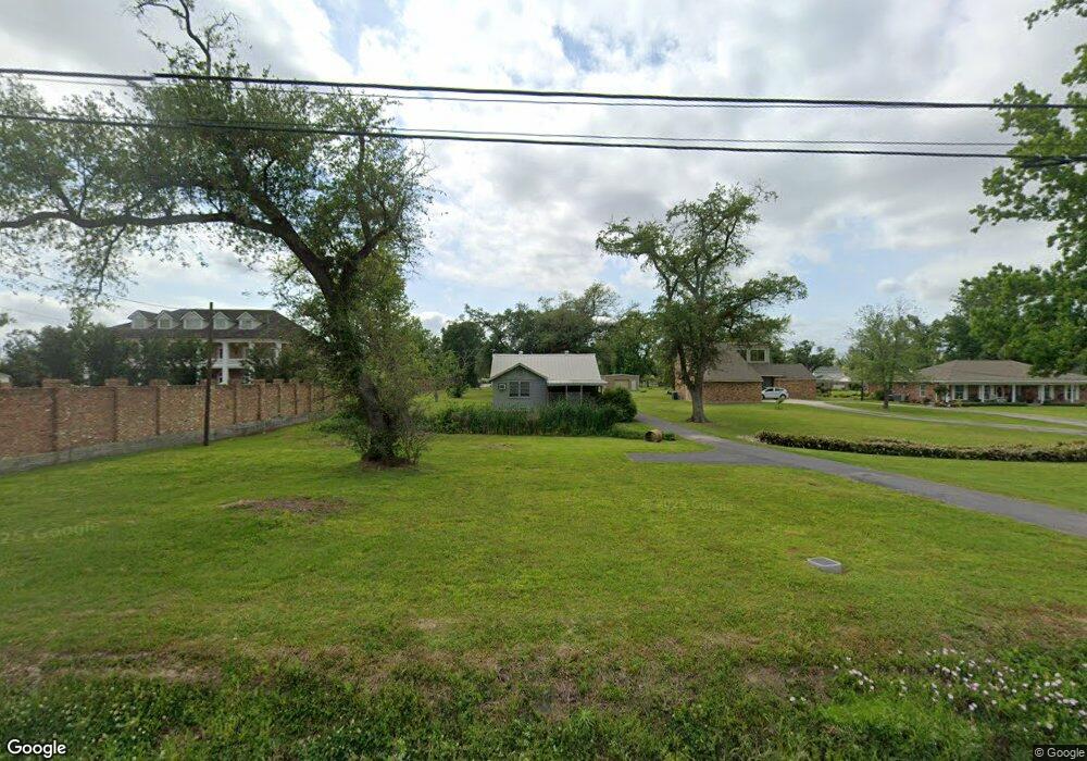 4420 Ihles Rd, Lake Charles, LA 70605 - photo 1