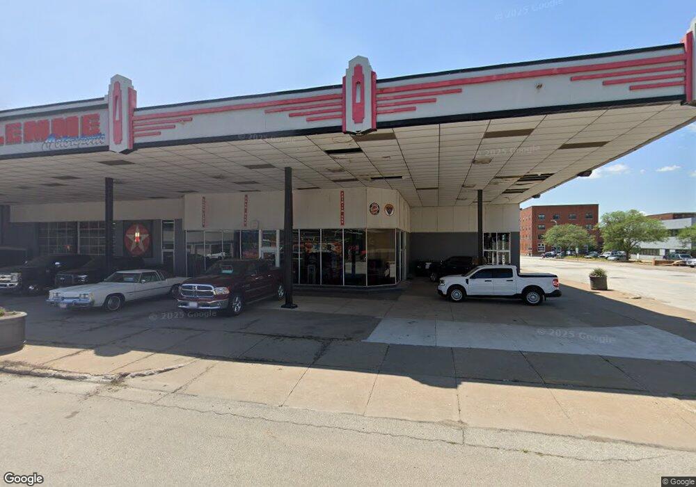 301 E 3rd St, Davenport, IA 52801 - photo 1
