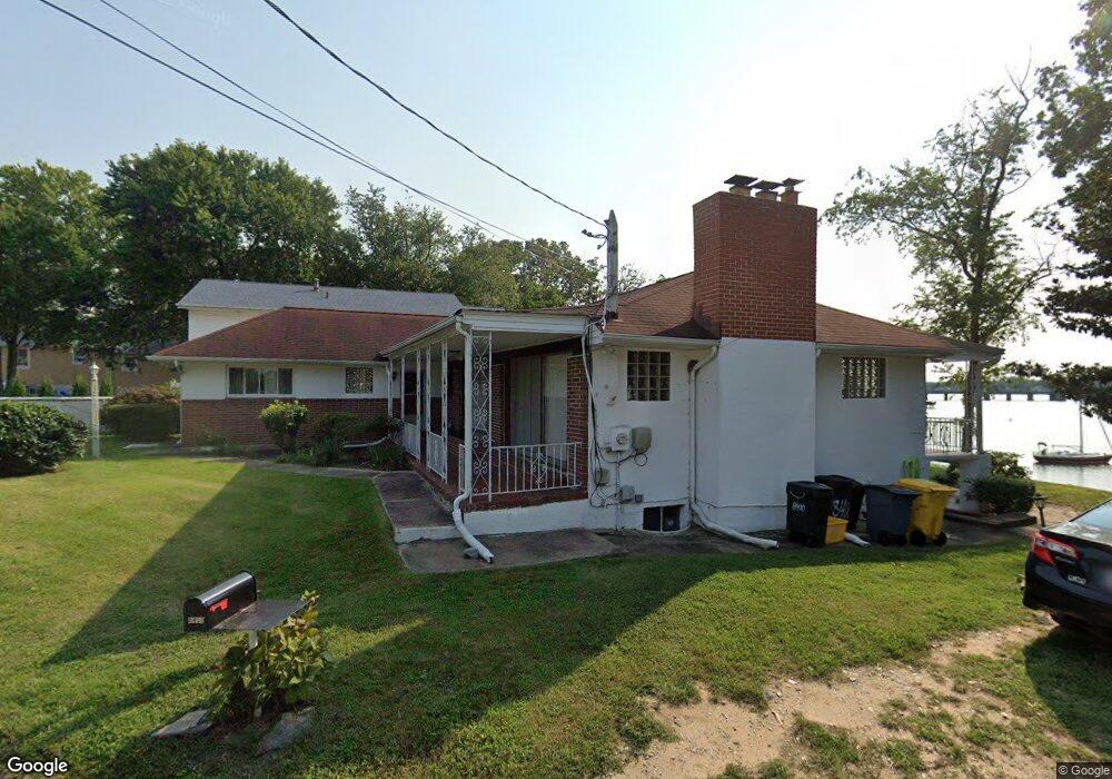 8400 Echo Dr, Pasadena, MD 21122 - photo 1