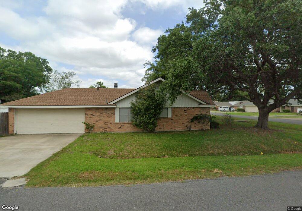 4554 E Meadow Ln, Lake Charles, LA 70605 - photo 1