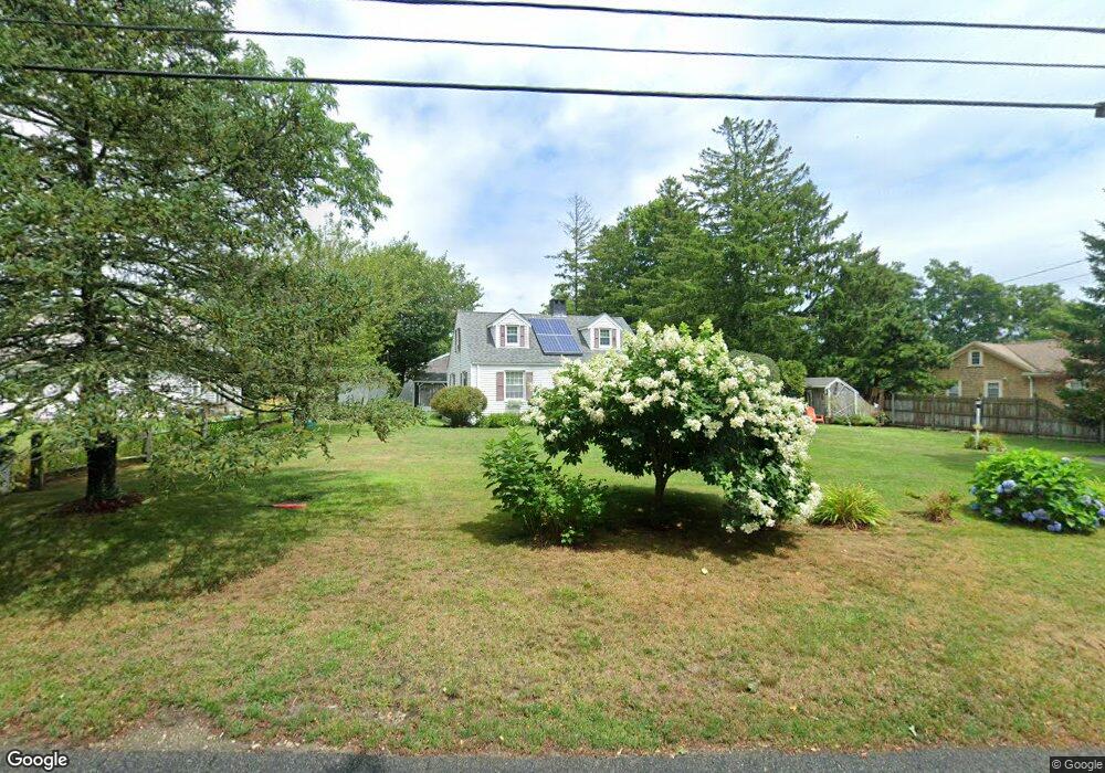 327 Boxberry Hill Rd, East Falmouth, MA 2536 - photo 1