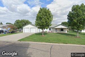 308 8th Ave NW, Hazen, ND 58545