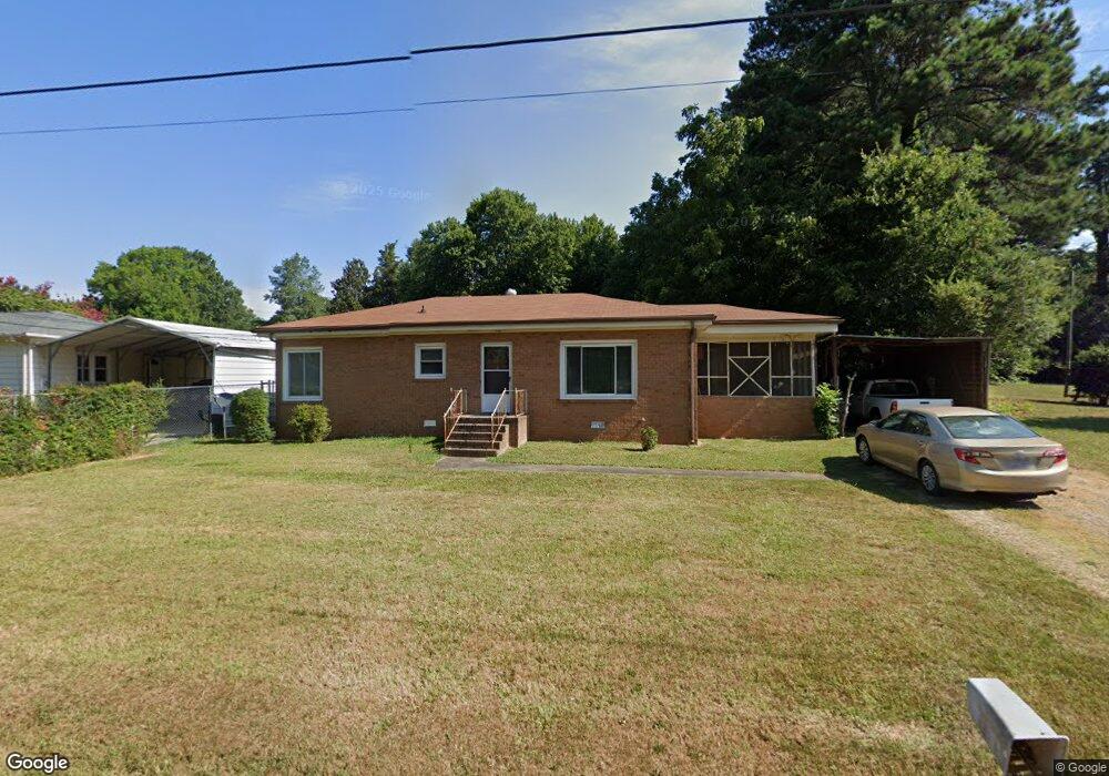 327 Greenlawn Dr, Asheboro, NC 27203 - photo 1