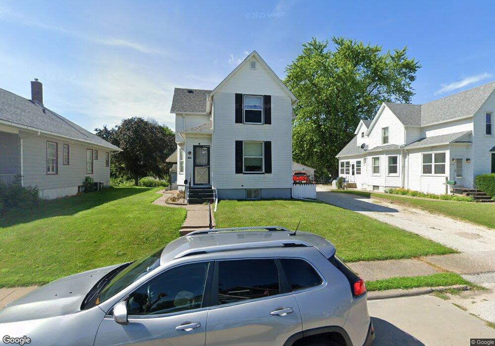 1709 W 16th St, Davenport, IA 52804 - photo 1