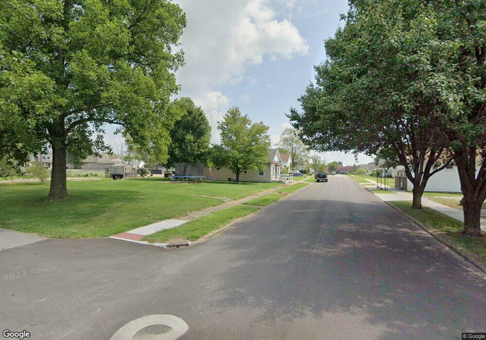 512 W 3rd St, Bicknell, IN 47512 - photo 1