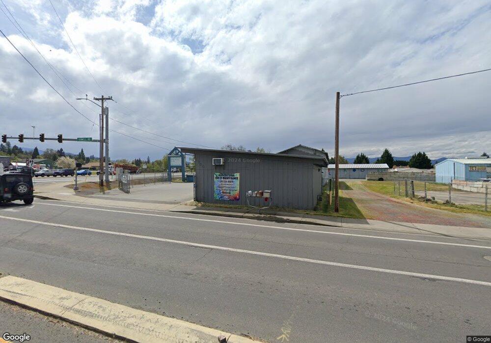 1724 Dowell Rd, Grants Pass, OR 97527 - photo 1