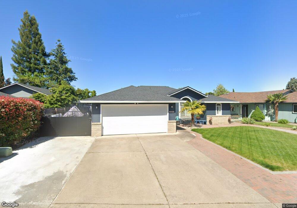 1541 Valley View Dr, Medford, OR 97504 - photo 1