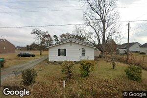 614 S Peedin Ave, Selma, NC 27576