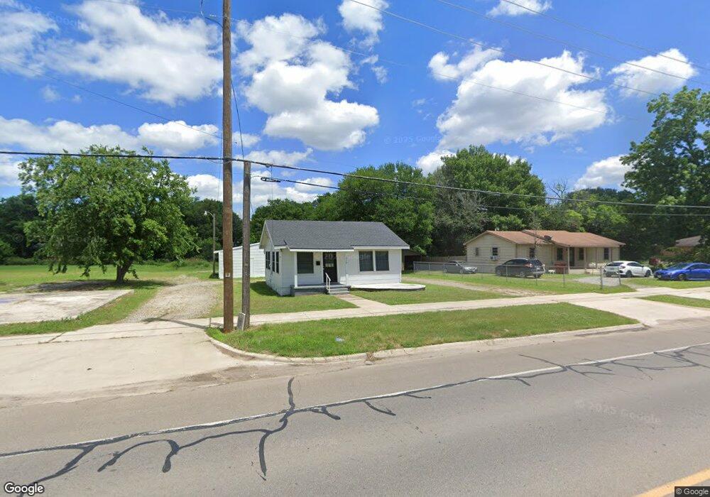 1312 N Center St, Bonham, TX 75418 - photo 1