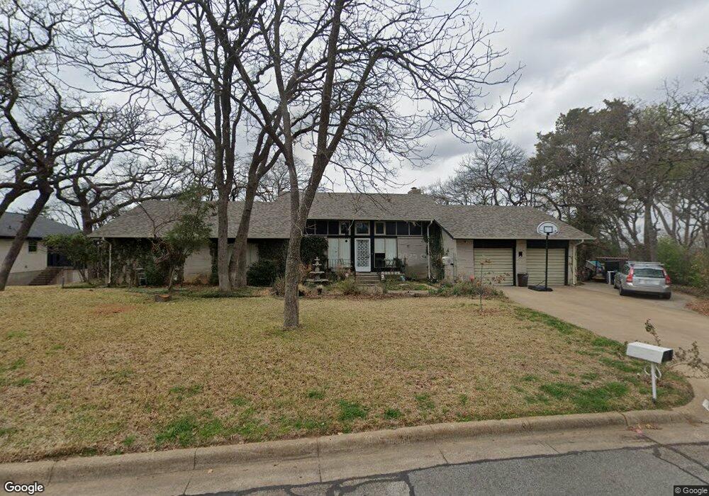 1006 Whispering Oak Ct, Arlington, TX 76012 - photo 1