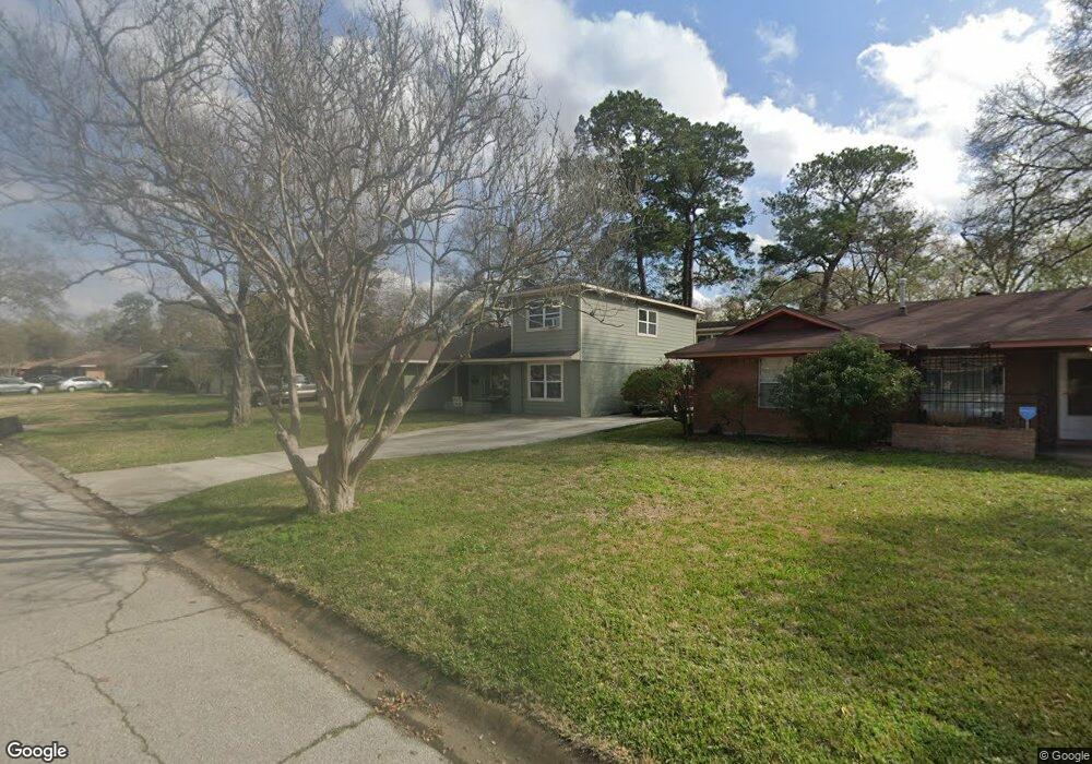 1211 W 31st St, Houston, TX 77018 - photo 1