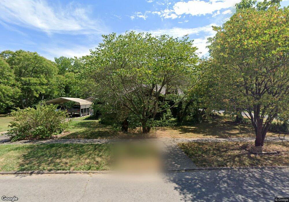 223 W Maple St, Skiatook, OK 74070 - photo 1