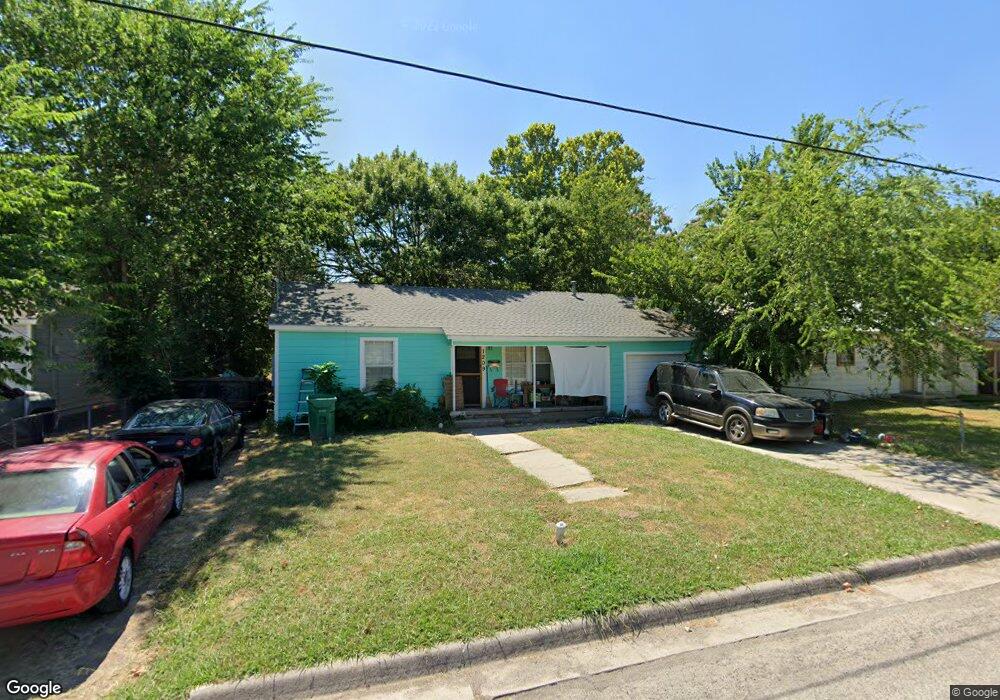 1209 S Howeth St, Gainesville, TX 76240 - photo 1