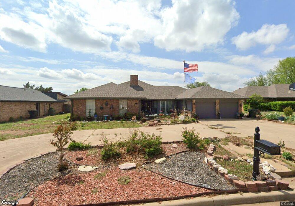 2005 Westbriar Rd, Duncan, OK 73533 - photo 1