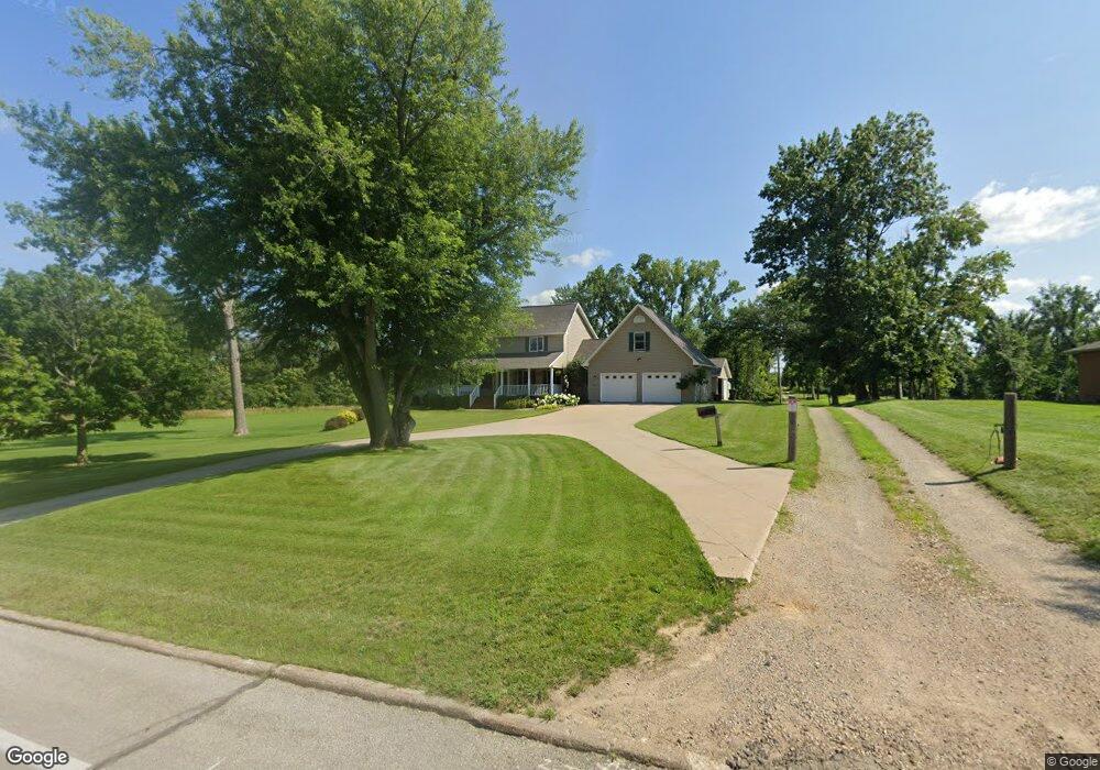 2455 Mccarthy Rd SE, Cedar Rapids, IA 52403 - photo 1