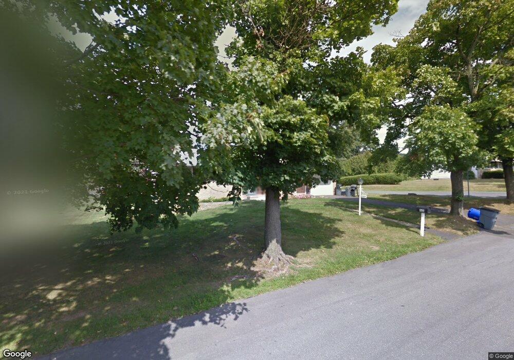 445 E Lynnwood St, Allentown, PA 18103 - photo 1