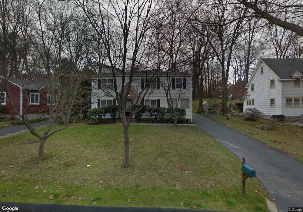 45 Center Dr, Old Greenwich, CT 06870 - photo 1