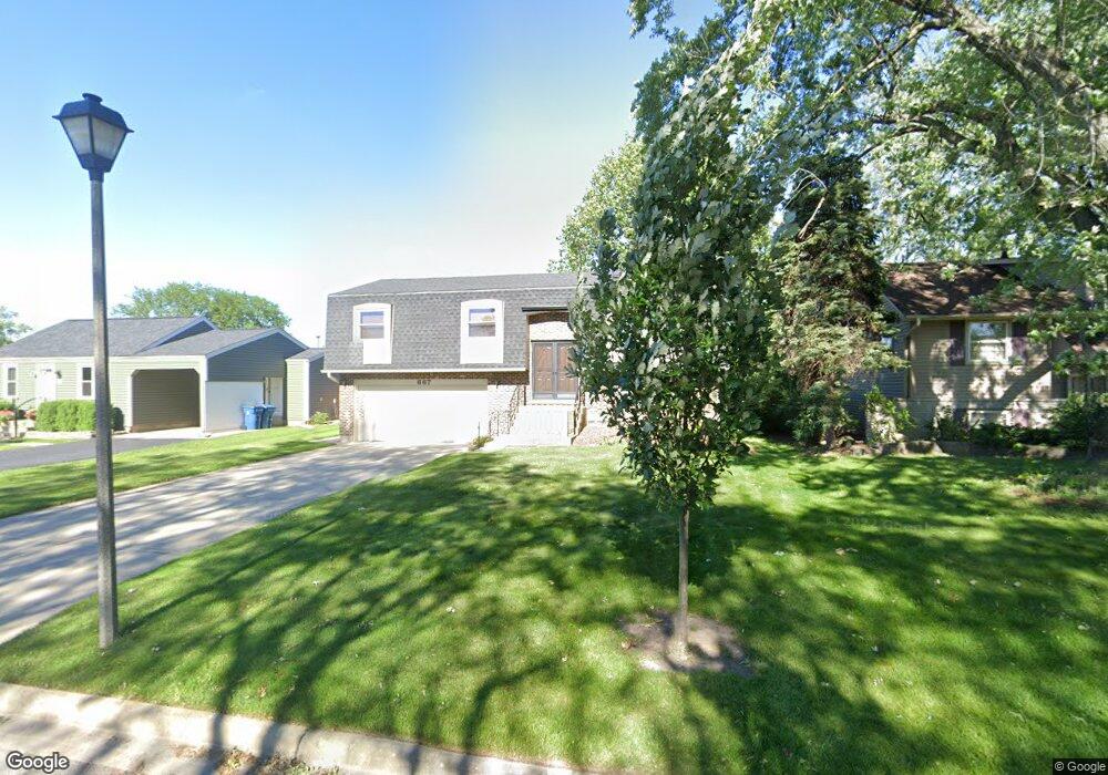 667 N Van Auken St, Elmhurst, IL 60126 - photo 1