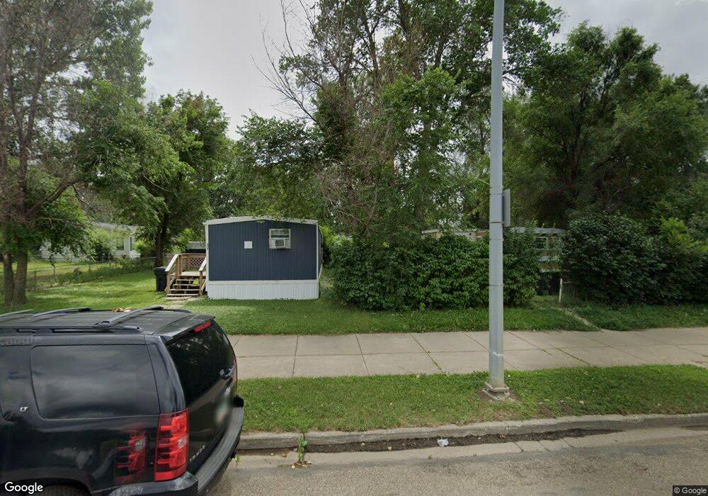 808 Elm St, Mandan, ND 58554 - photo 1