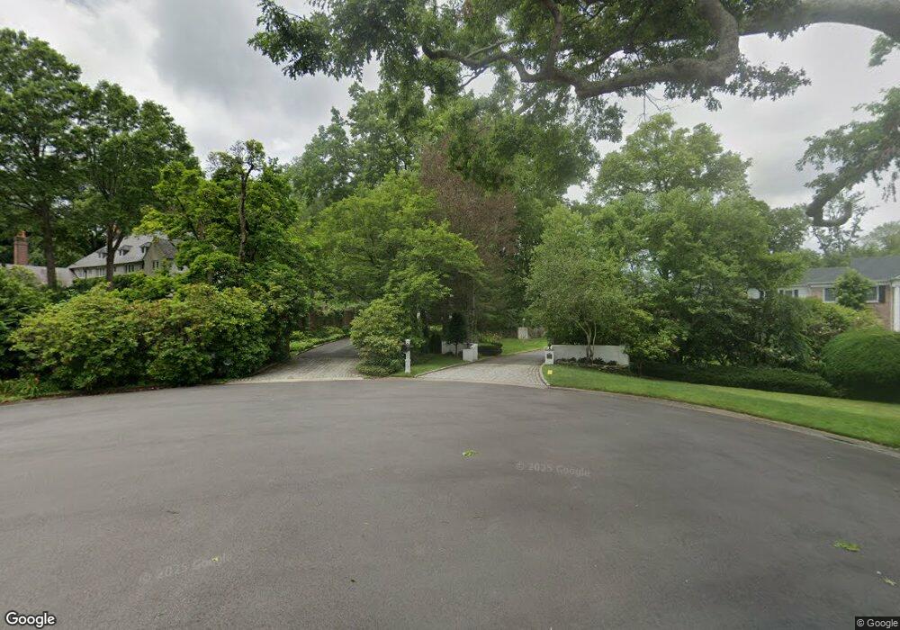 5 Simonson Ct, Glen Head, NY 11545 - photo 1