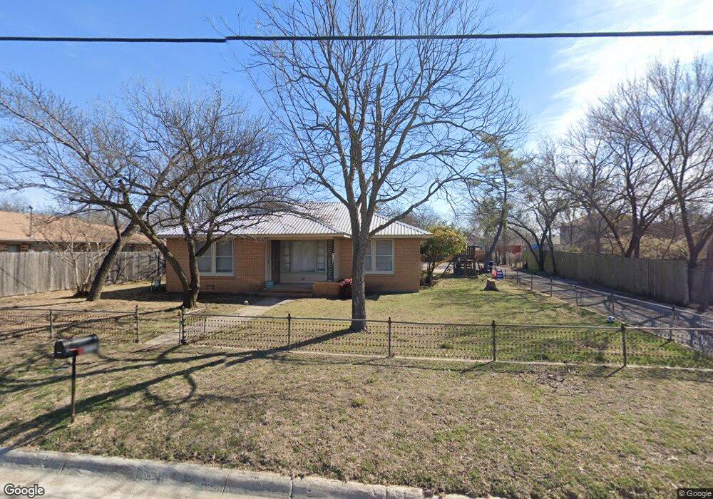 1403 S Hatcher St, Decatur, TX 76234 - photo 1