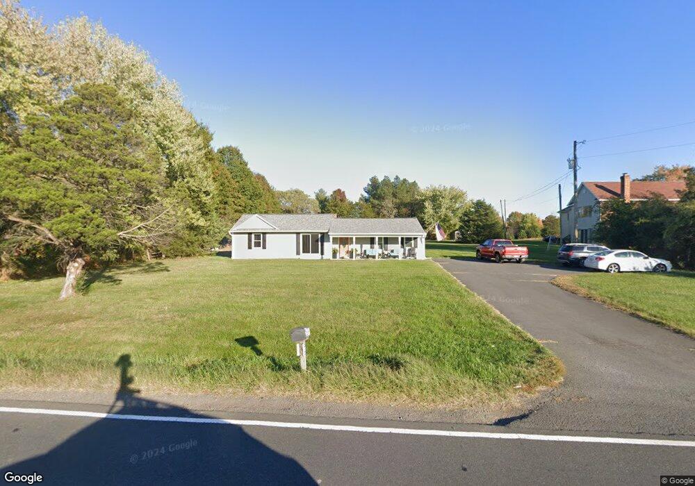 25398 Gum Spring Rd, Chantilly, VA 20152 - photo 1