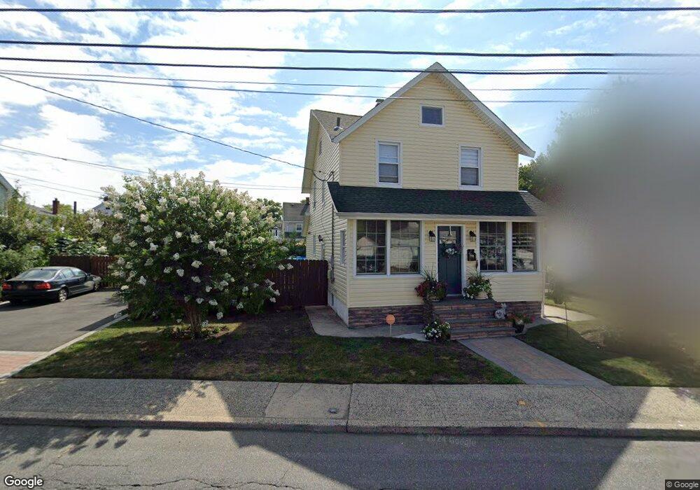 118 Courthouse Rd, Franklin Square, NY 11010 - photo 1