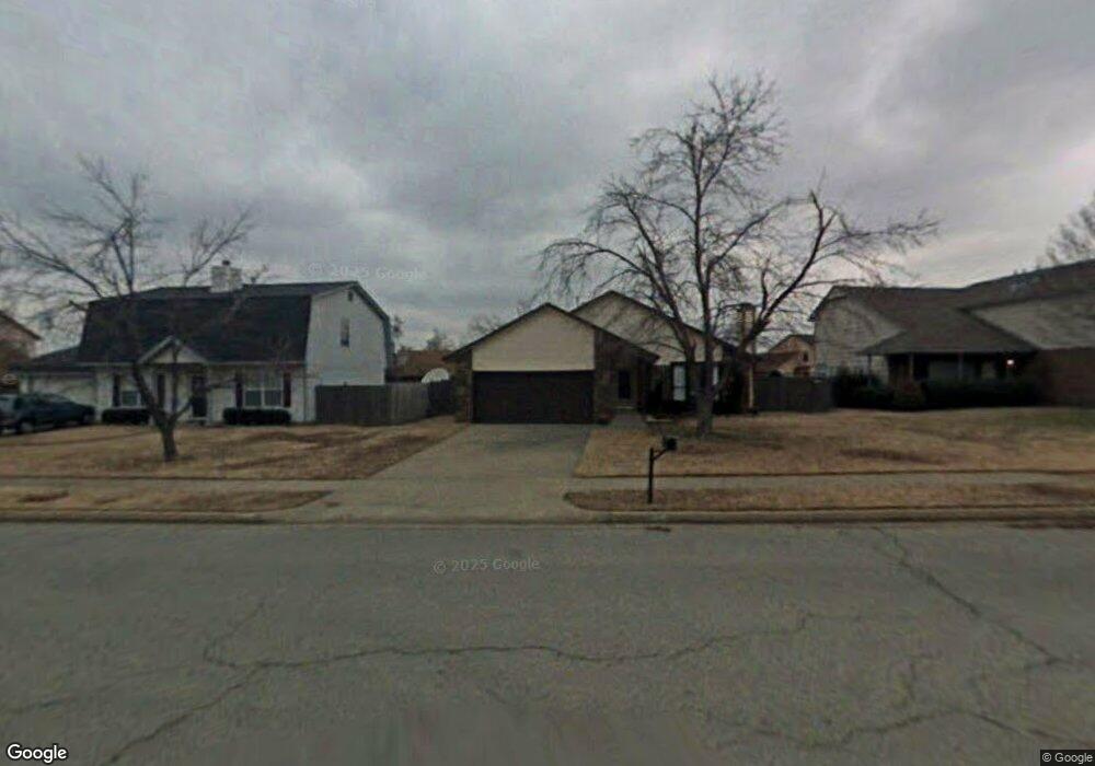 1608 W Honolulu St, Broken Arrow, OK 74012 - photo 1