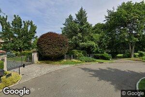 5 Turtle Cove Ln, Great Neck, NY 11024