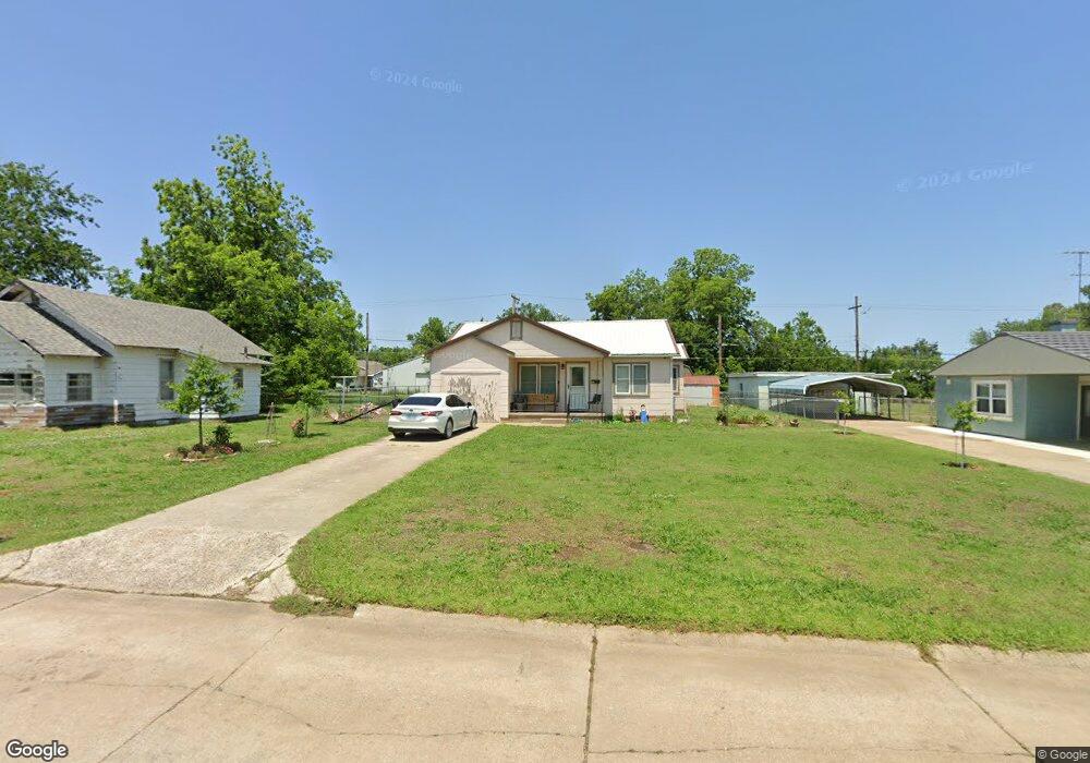 1126 E Cherry St, Cushing, OK 74023 - photo 1
