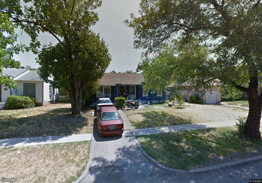 925 SW 5th St, Grand Prairie, TX 75051 - photo 1