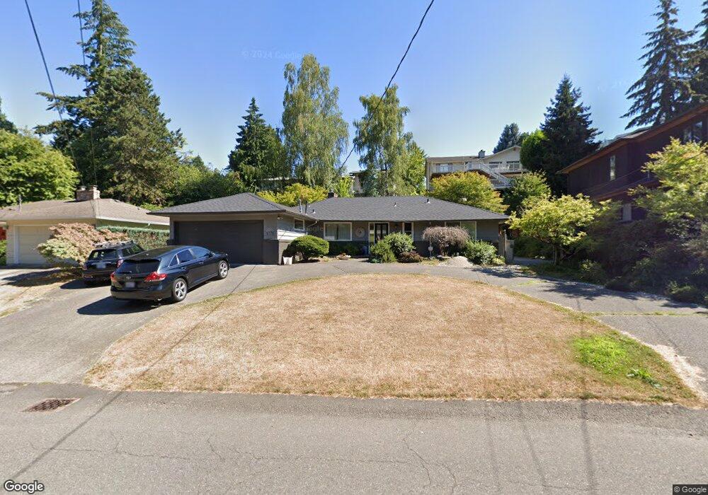 9775 SE 41st St, Mercer Island, WA 98040 - photo 1